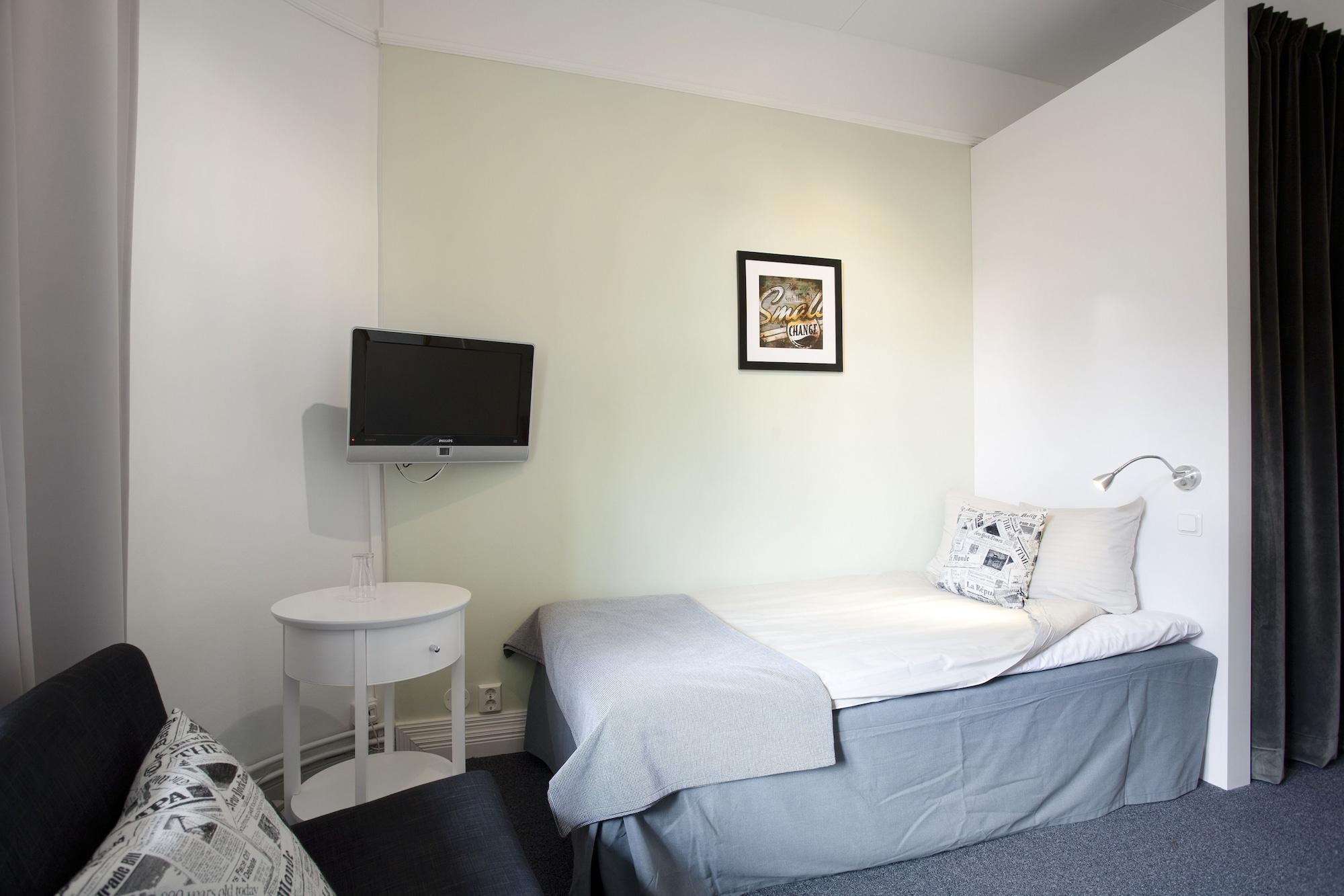 Hotel Oerebro Экстерьер фото