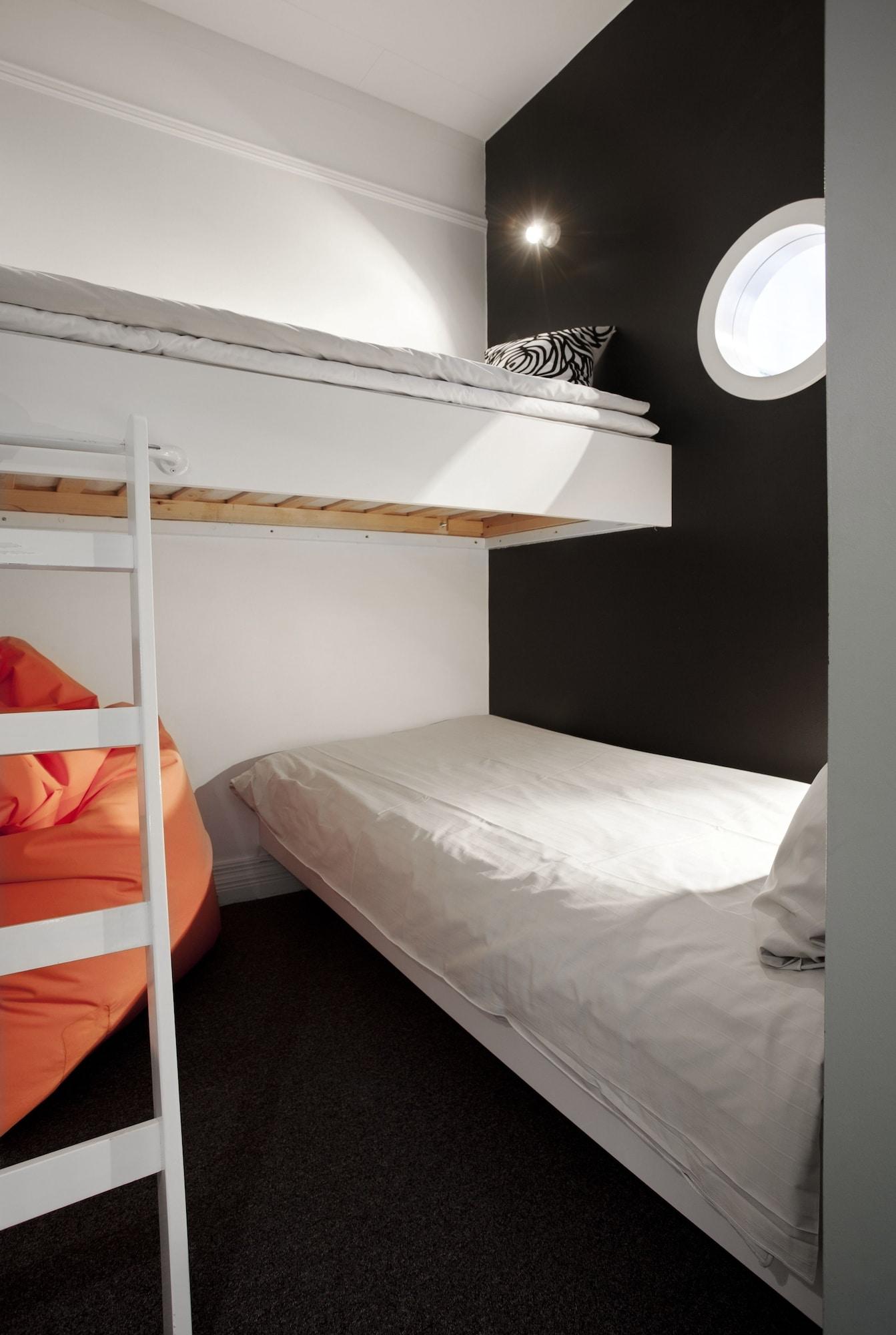 Hotel Oerebro Экстерьер фото