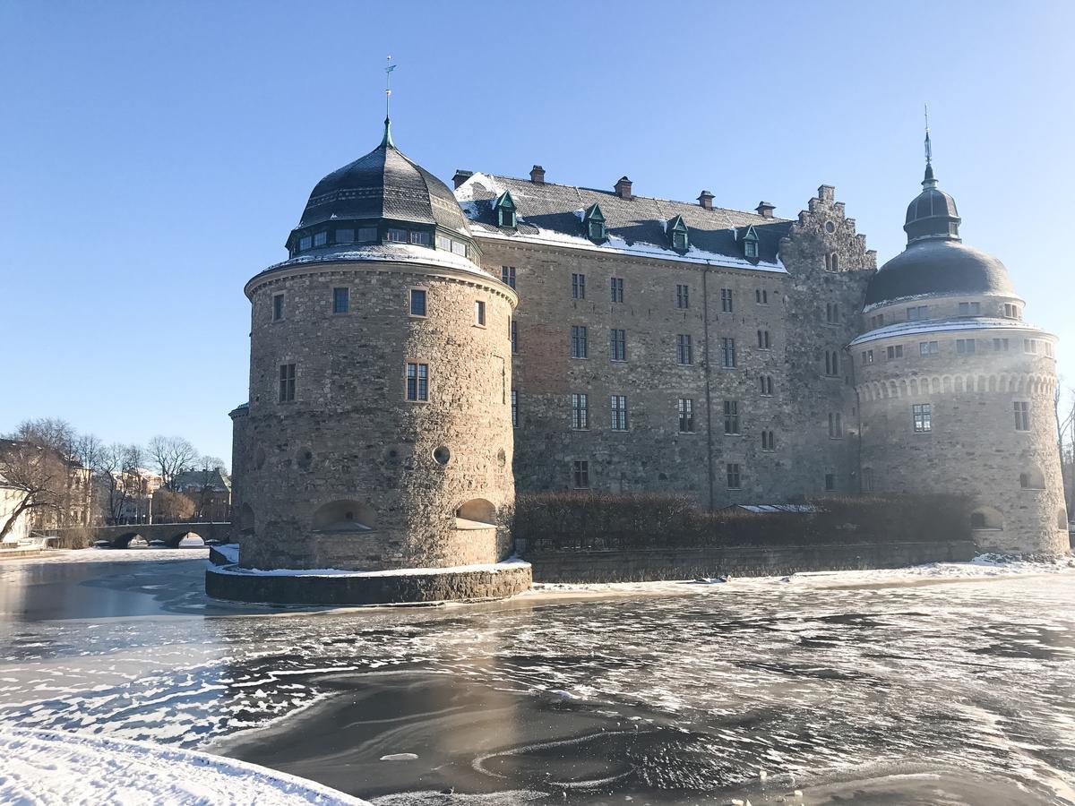 Hotel Oerebro Экстерьер фото